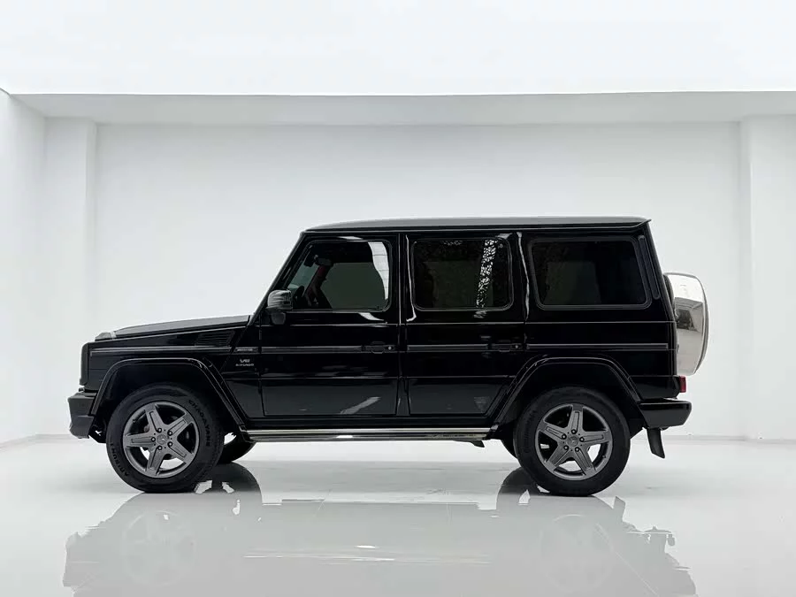Mercedes Benz G-rated