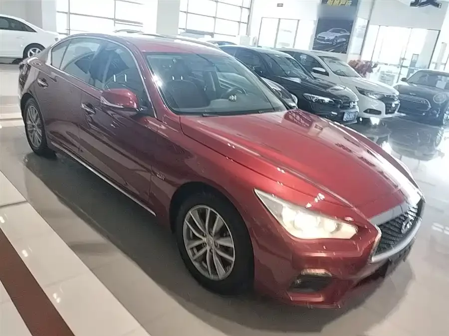 Infiniti Q50L