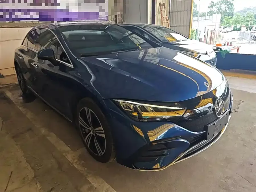 Mercedes Benz EQE