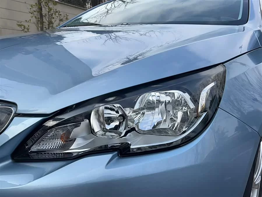 Peugeot 308S