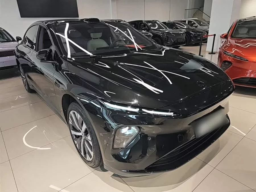 NIO ET7