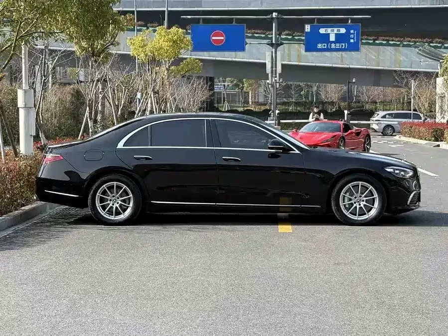 Mercedes Benz S class