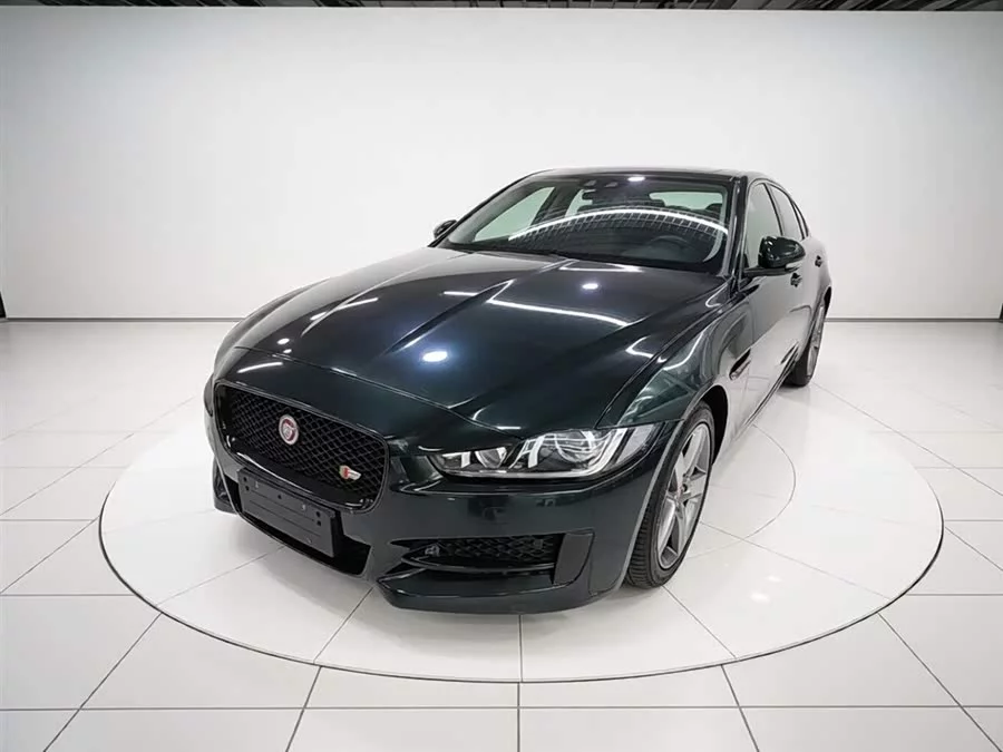 Jaguar XE
