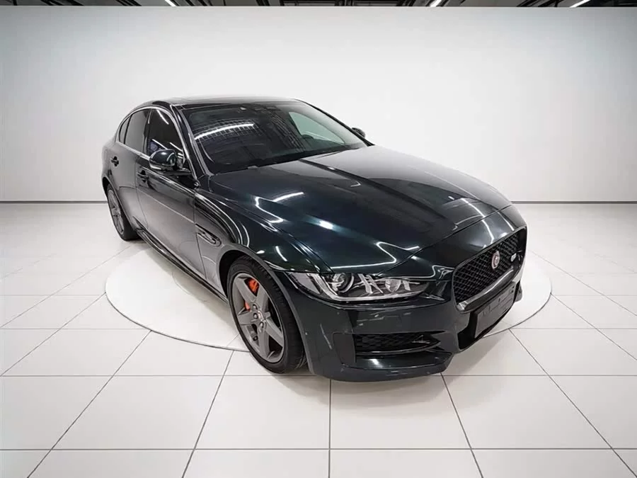 Jaguar XE