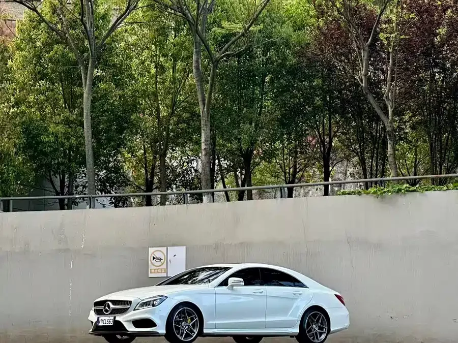 Mercedes Benz CLS