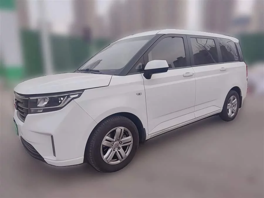 Wuling Hongguang PLUS