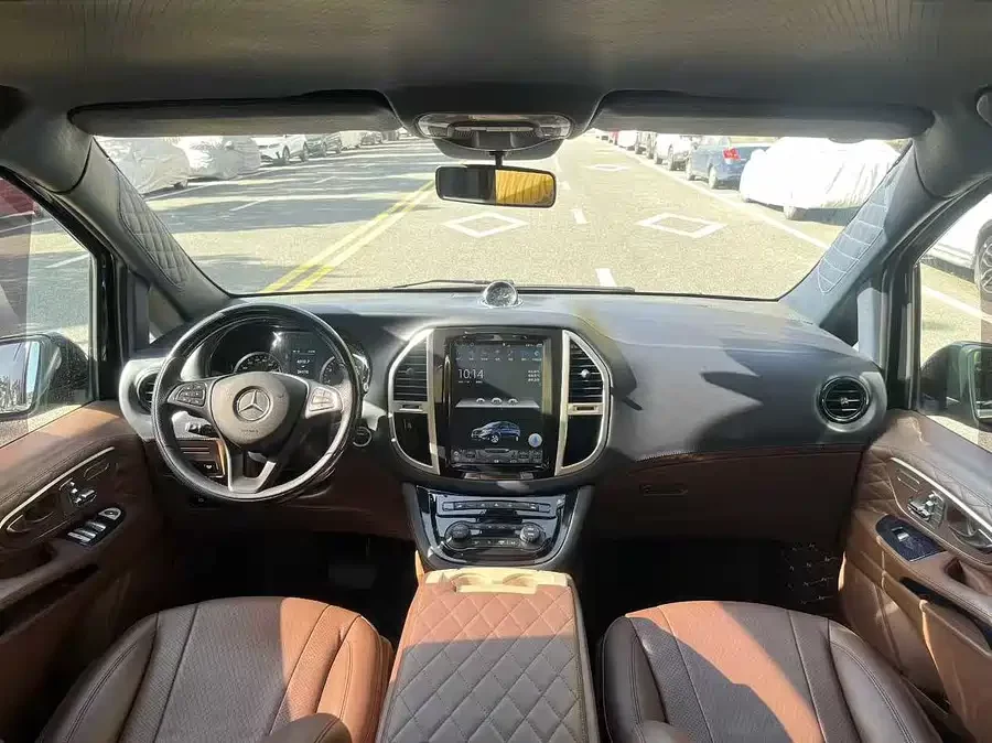 Mercedes Benz Vito