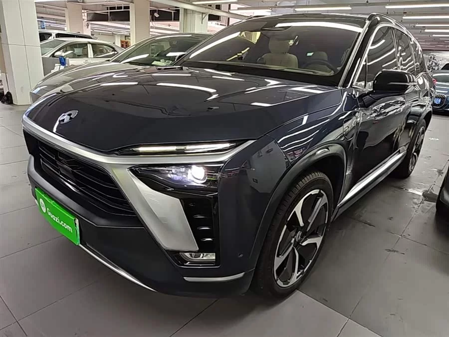 NIO ES8