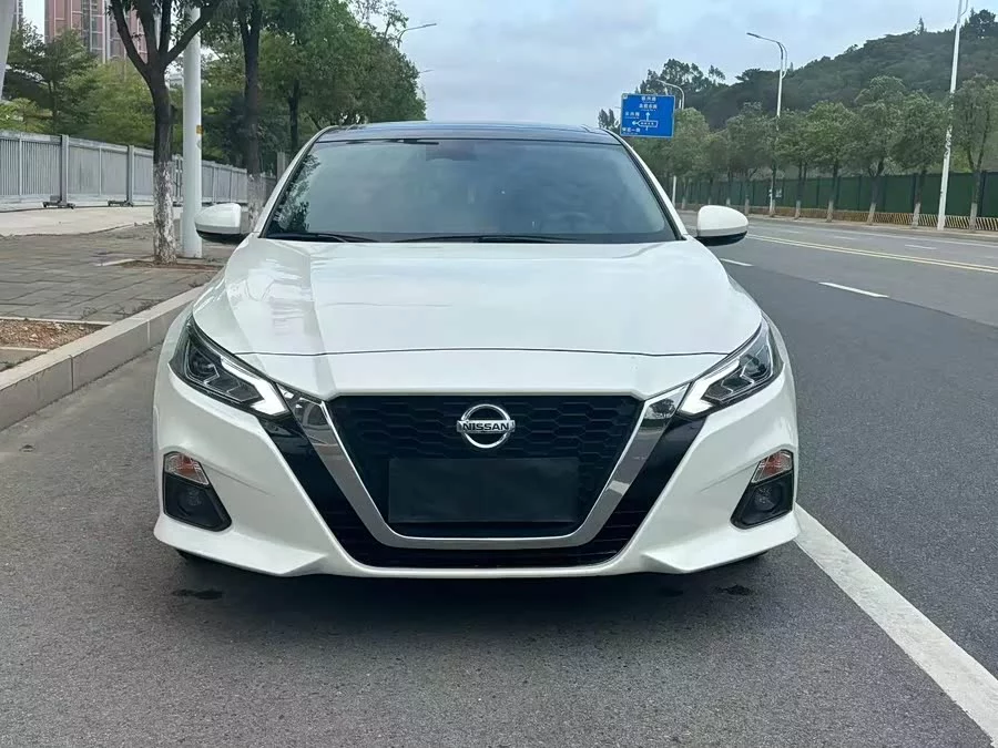 Nissan Teana