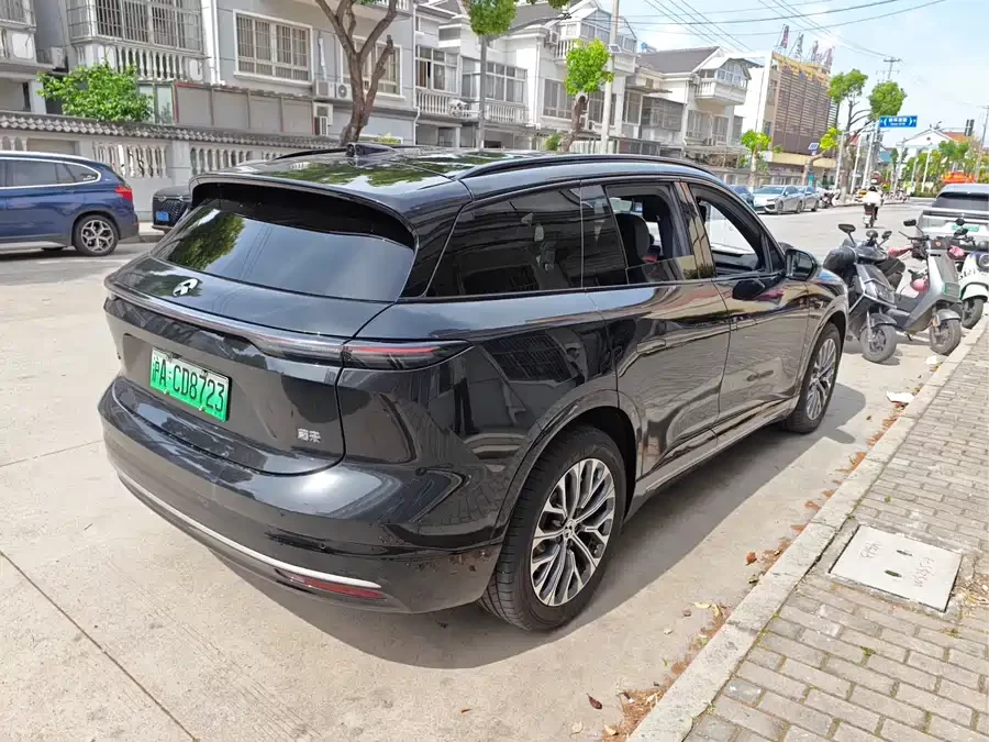 NIO ES6