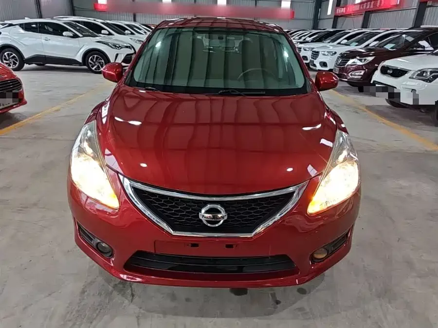 Nissan Tiida