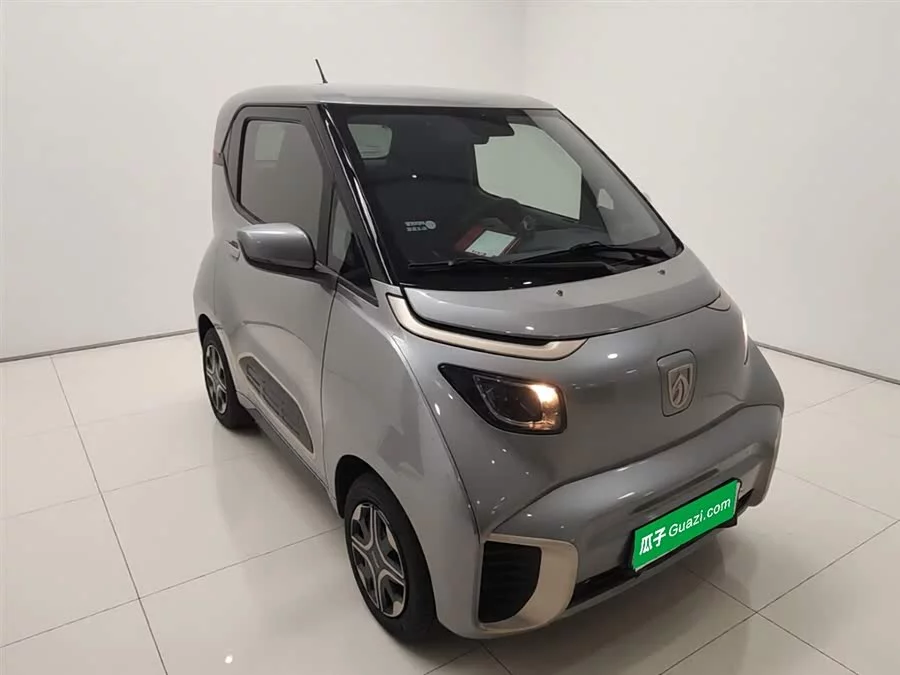 Baojun E200