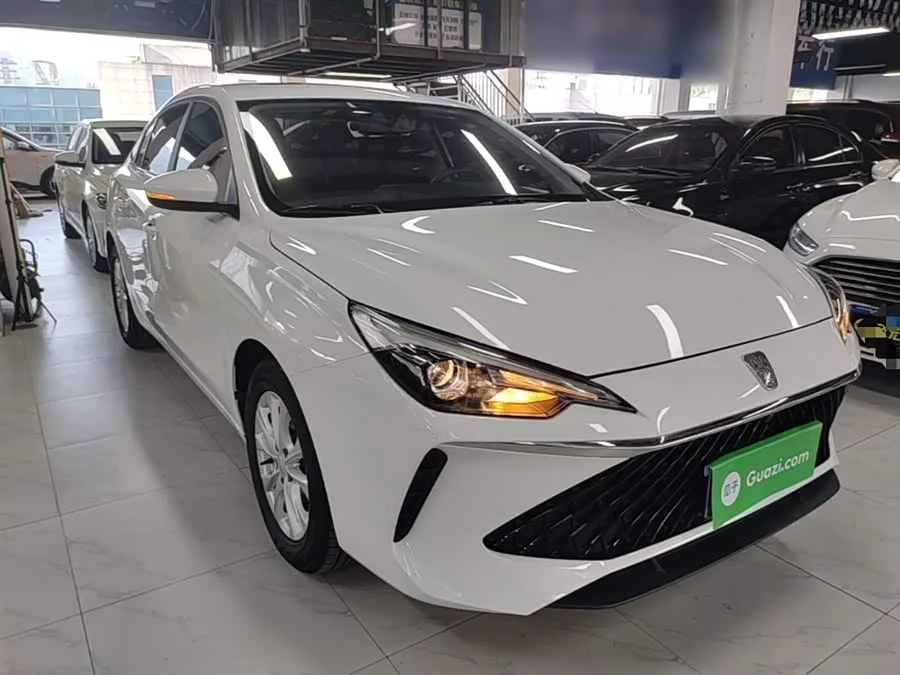 Roewe i5