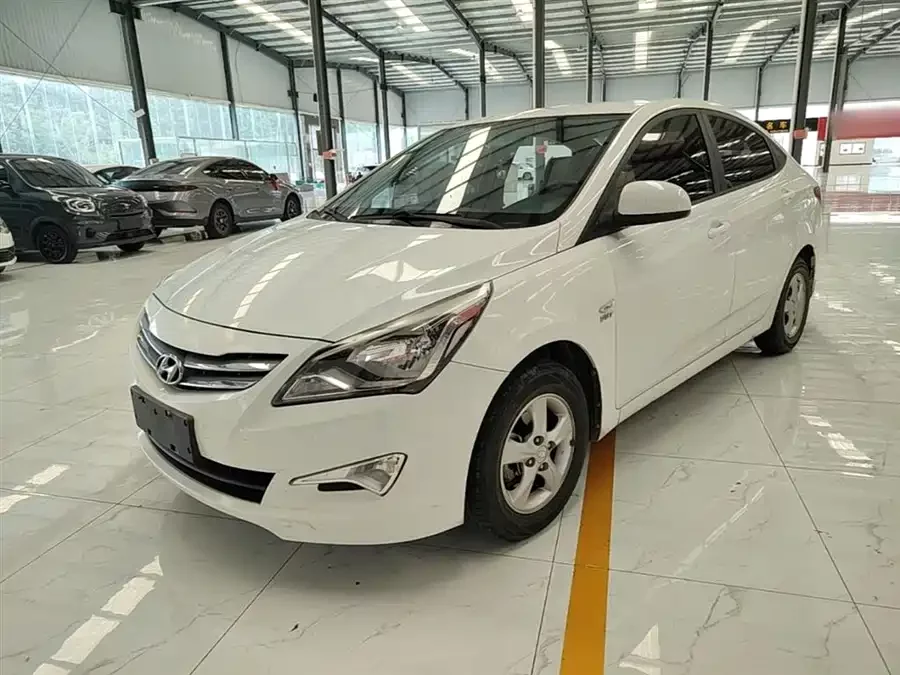 Hyundai Rena