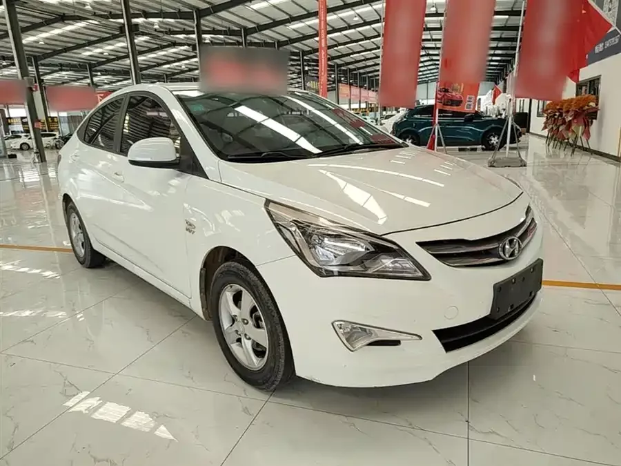 Hyundai Rena