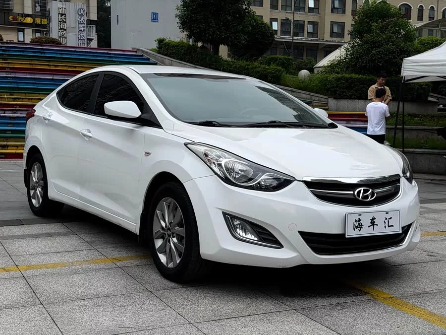 Hyundai Elantra