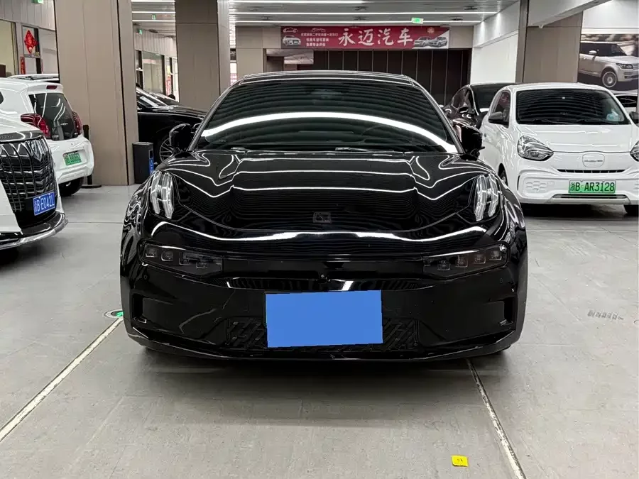 Zeekr 001