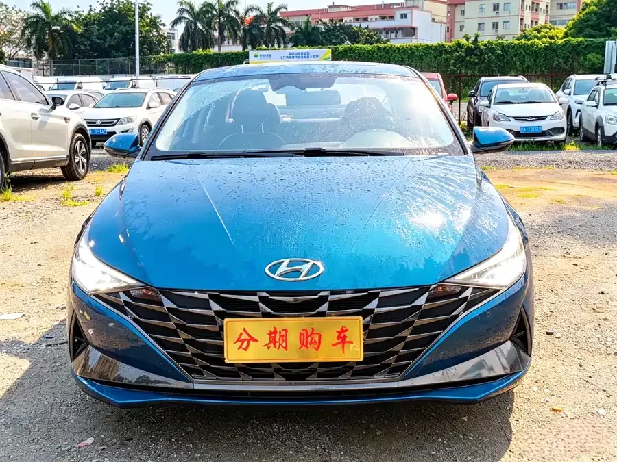 Hyundai Elantra