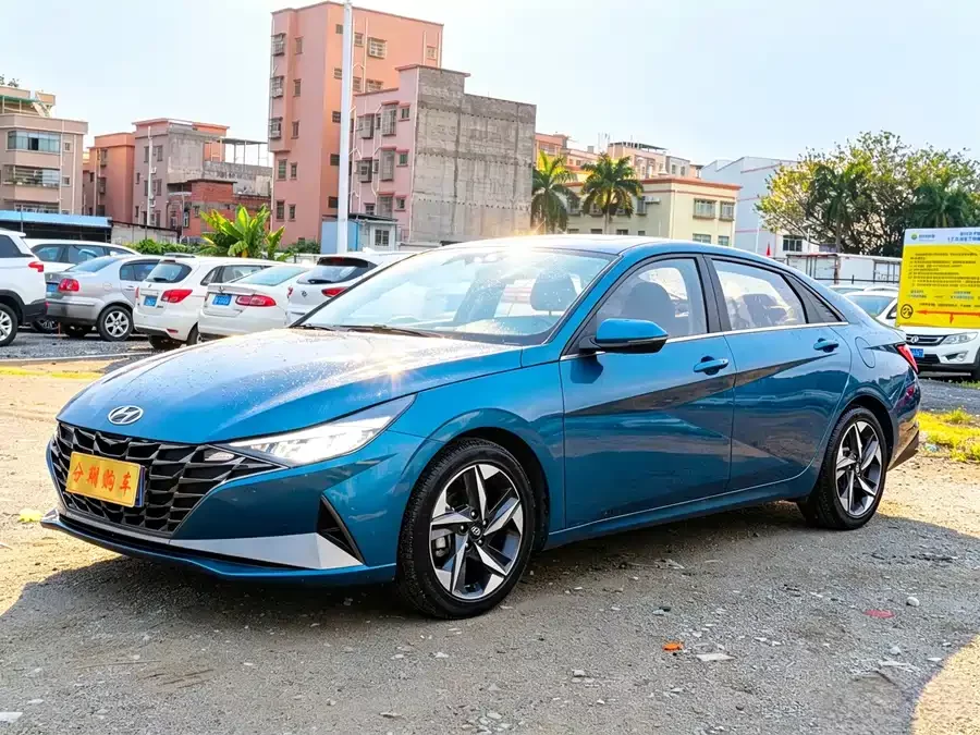 Hyundai Elantra