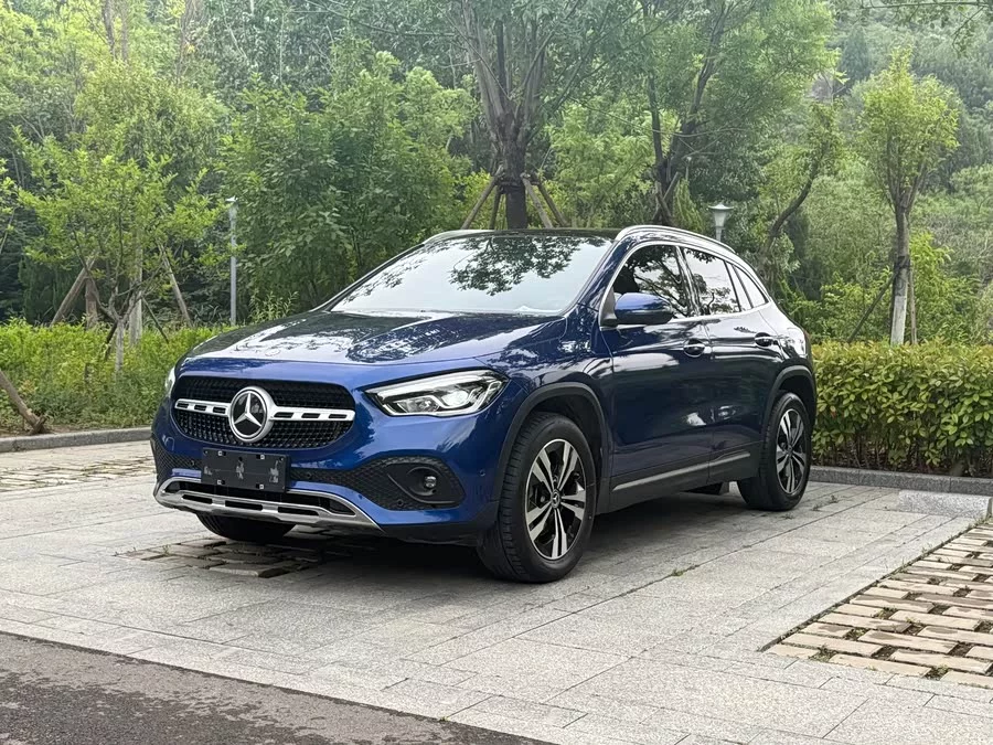 Mercedes Benz GLA
