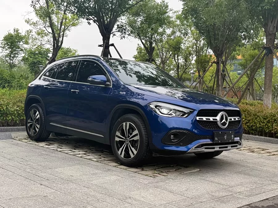 Mercedes Benz GLA