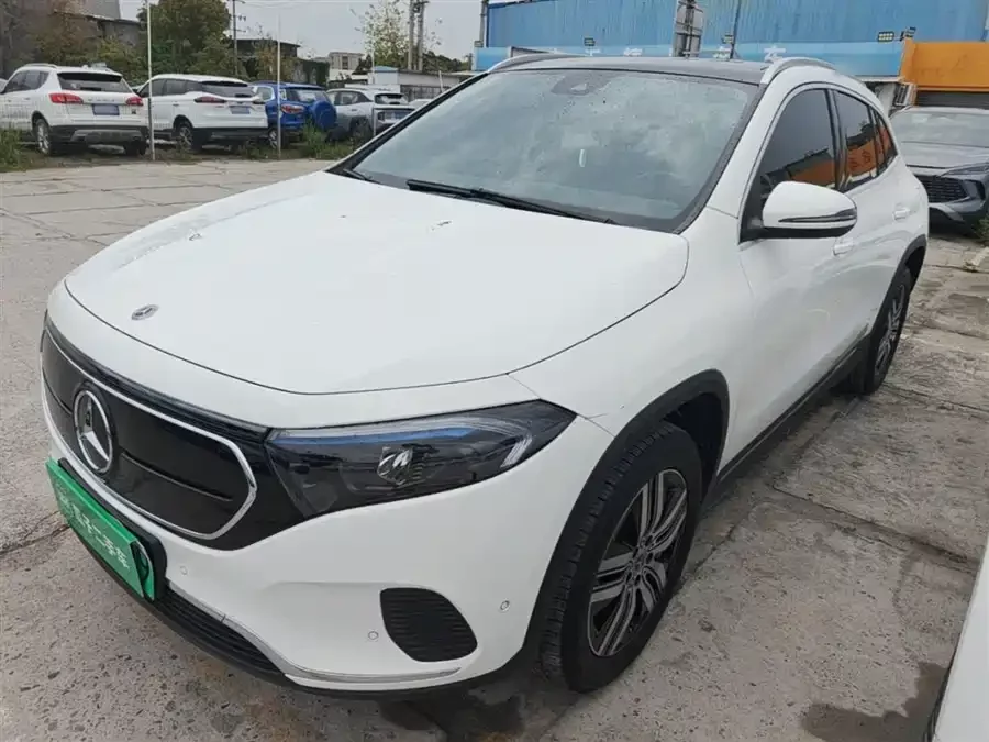 Mercedes Benz EQA