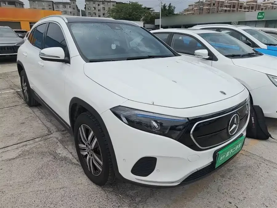 Mercedes Benz EQA