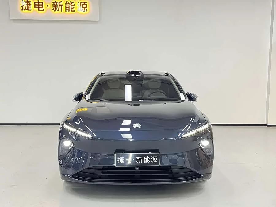NIO ET7