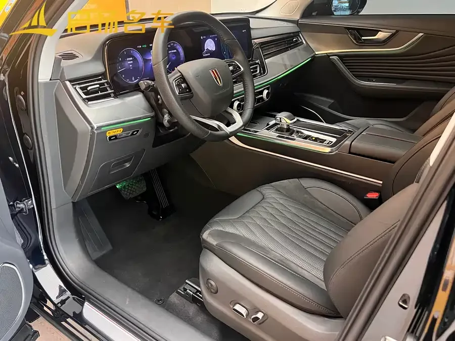 Hongqi HS5