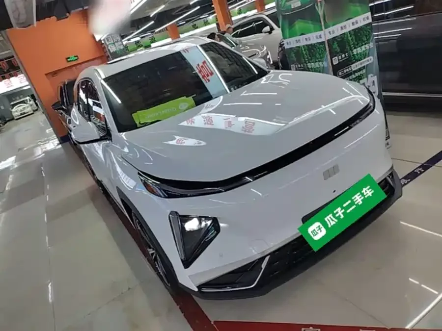 Geely Galaxy L7