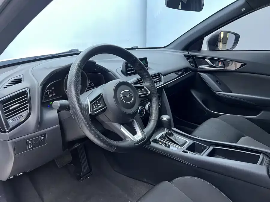 Mazda CX-4