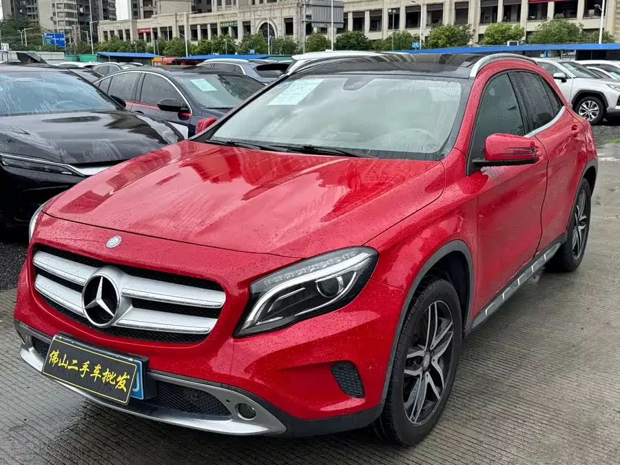 Mercedes Benz GLA
