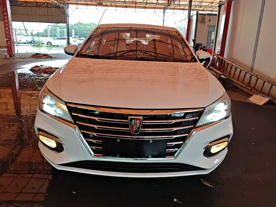 Roewe i5
