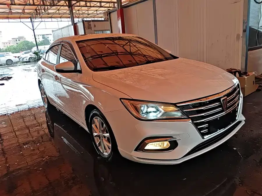 Roewe i5