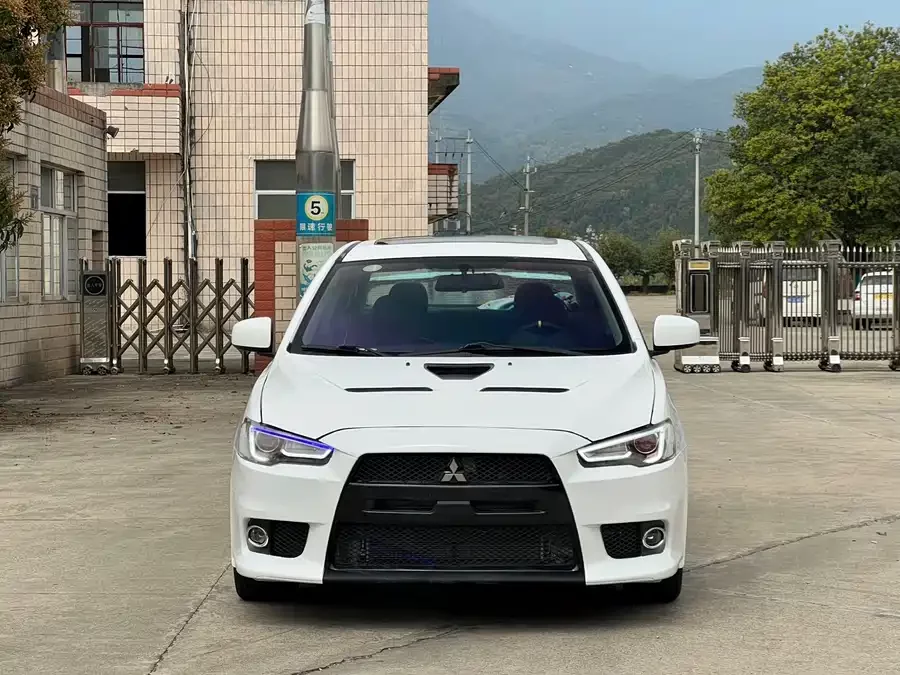 Mitsubishi Wing God