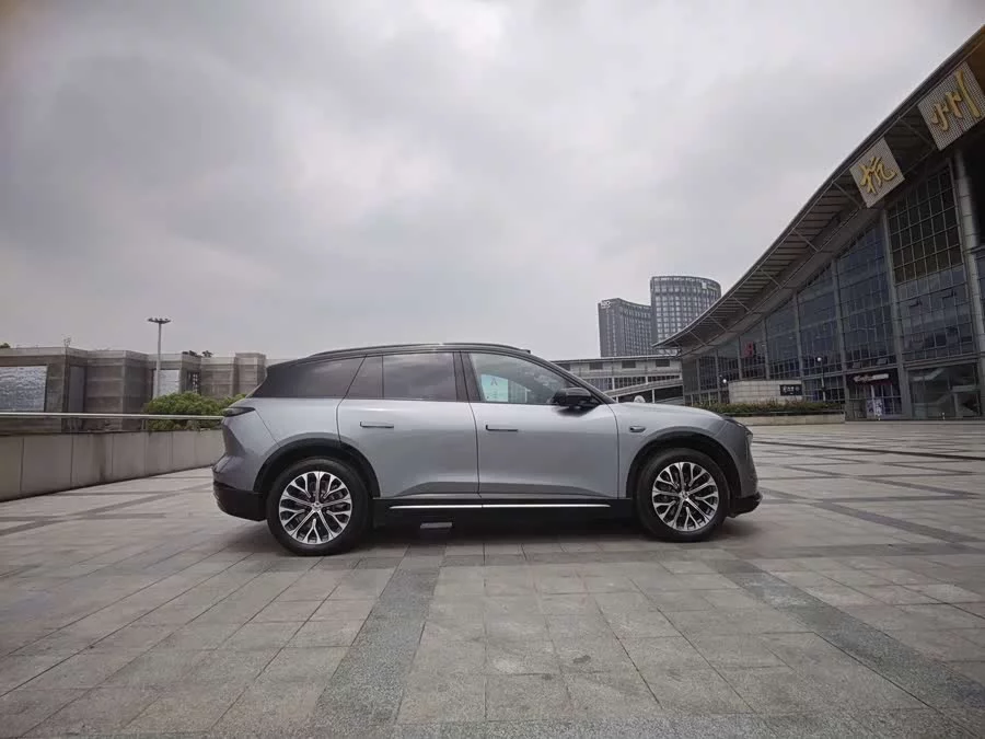 NIO ES6