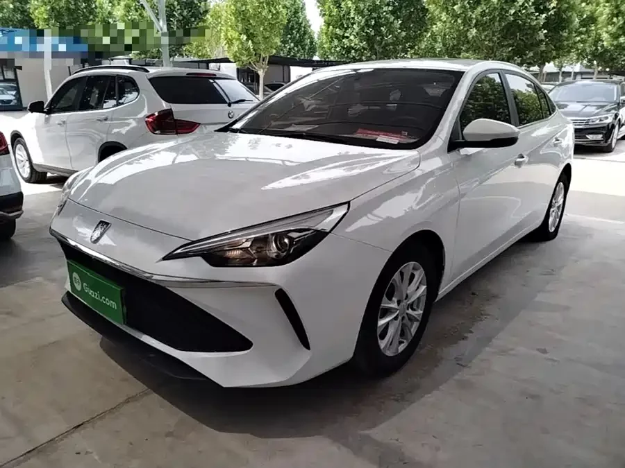 Roewe i5