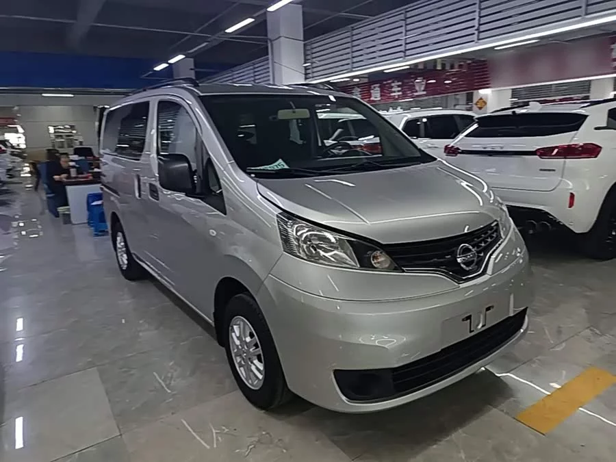 Nissan NV200