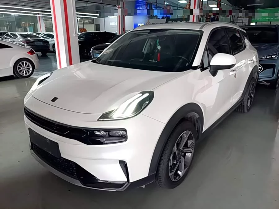 Lynk & Co 06 EM-P
