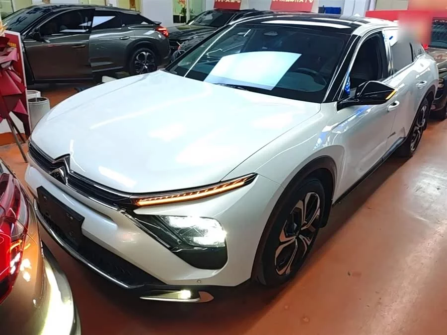 Citroën Versailles C5 X