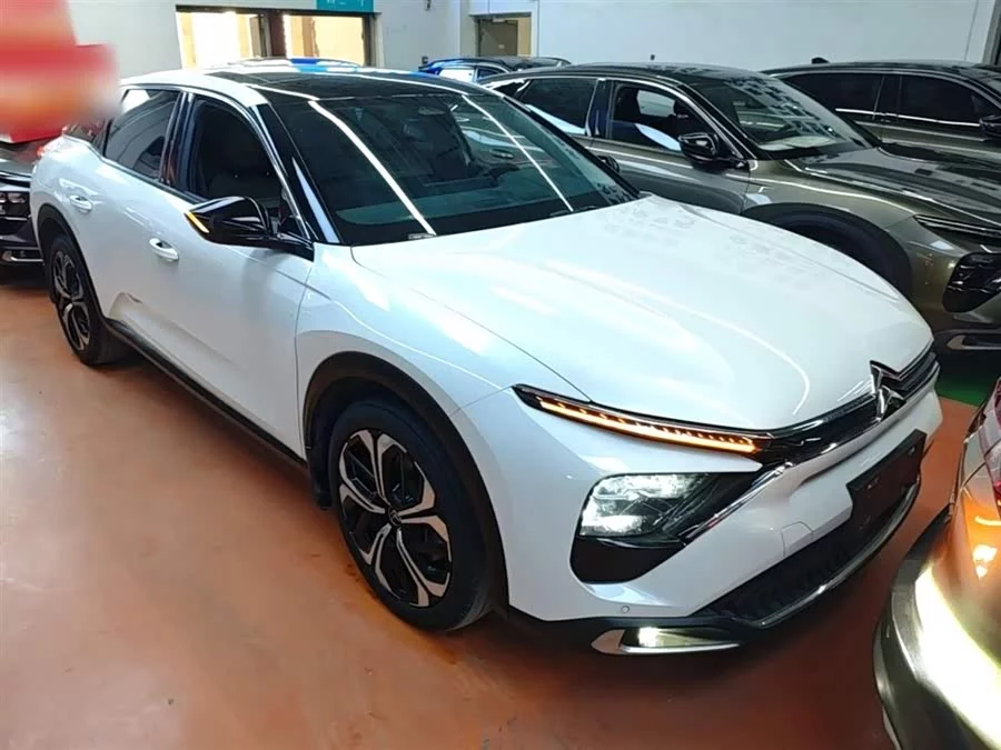 Citroën Versailles C5 X