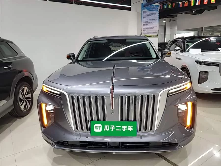 Hongqi E-HS9