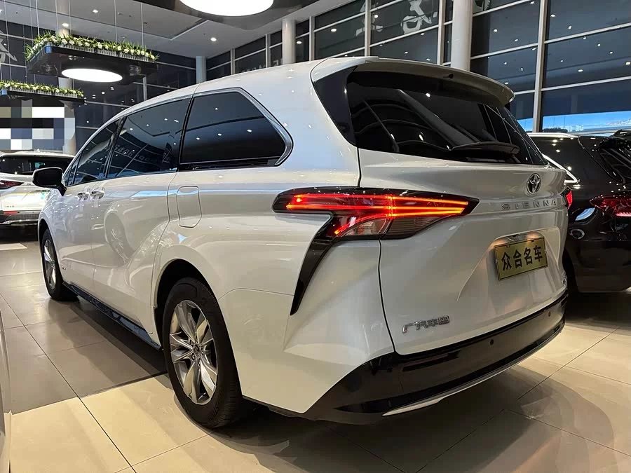 Toyota SIENNA