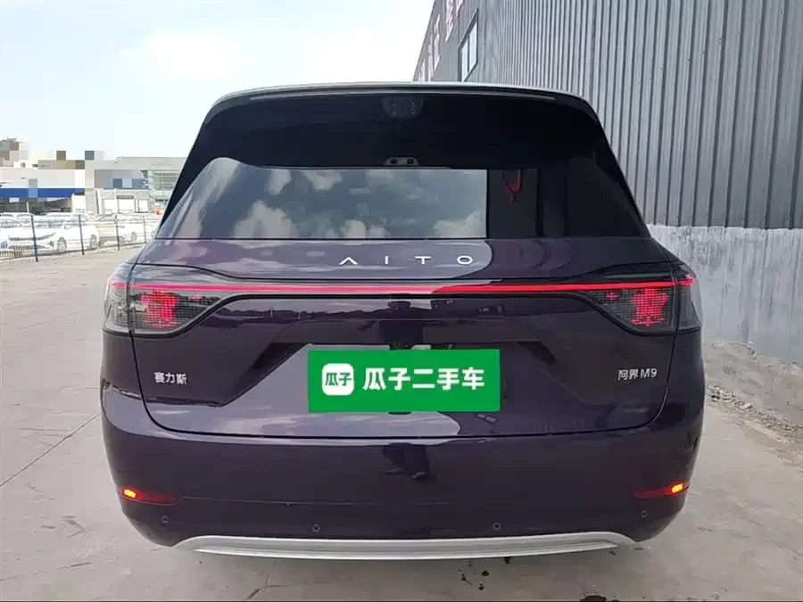 AITO Wenjie M9
