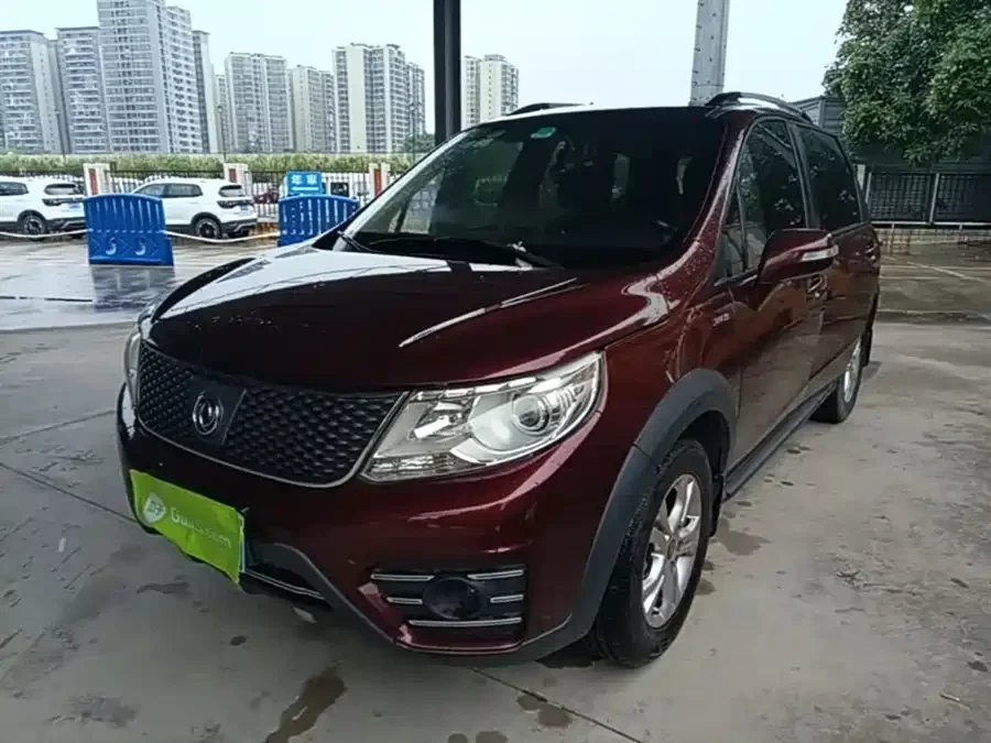 Dongfeng Jingyi X3