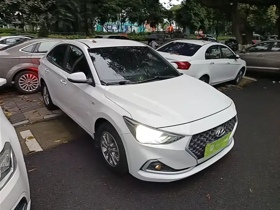 Hyundai Elantra / Celesta