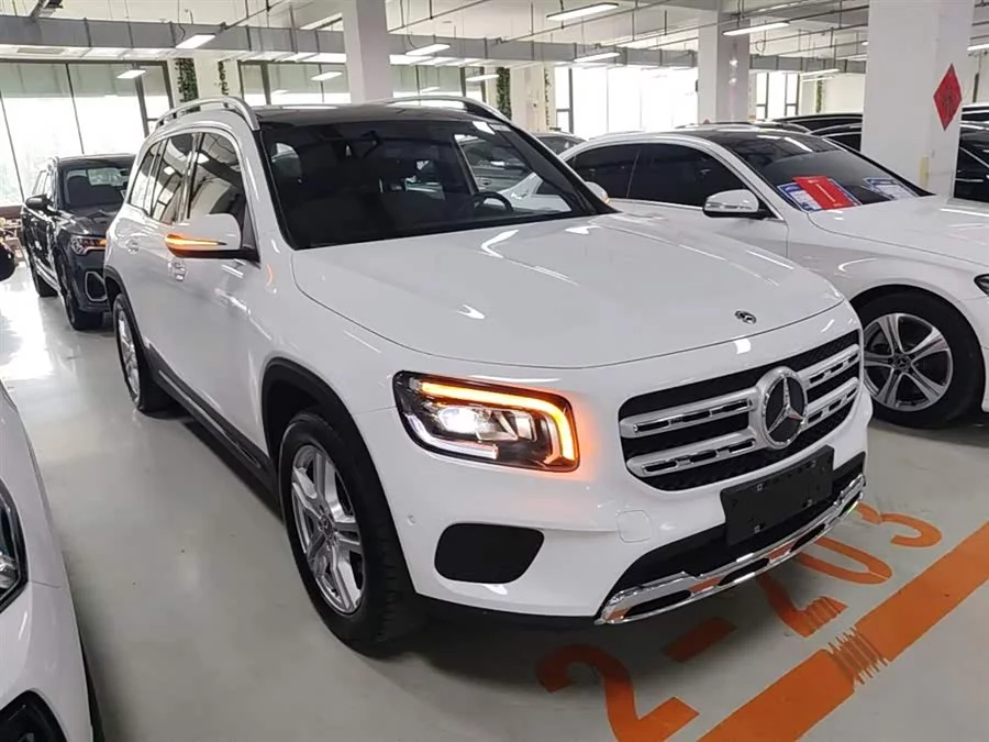 Mercedes Benz GLB