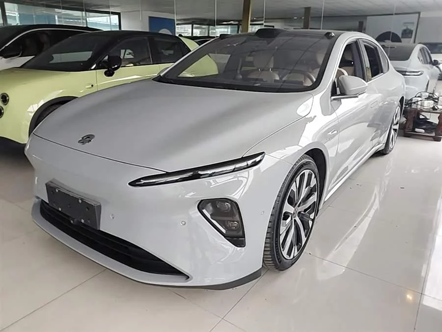 NIO ET7