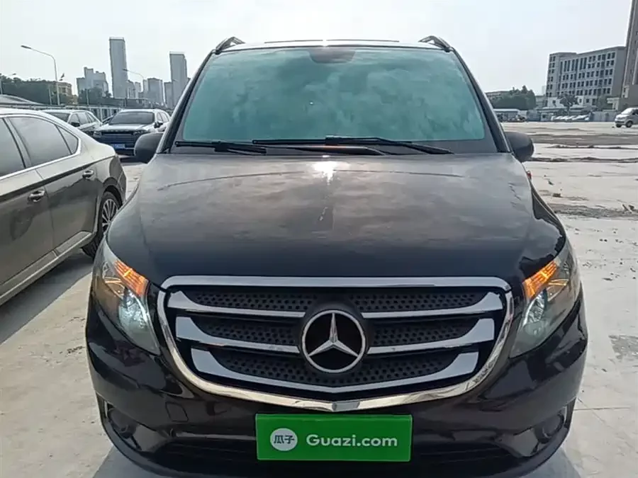 Mercedes Benz Vito
