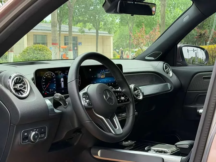 Mercedes Benz GLB
